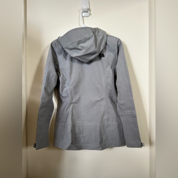 North Face Waterproof/Windproof Jacket - Picture 3 of 7